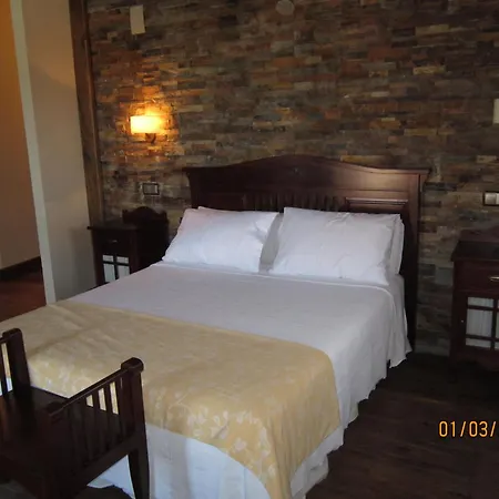 Hotel El Cason De Poemas Grajera